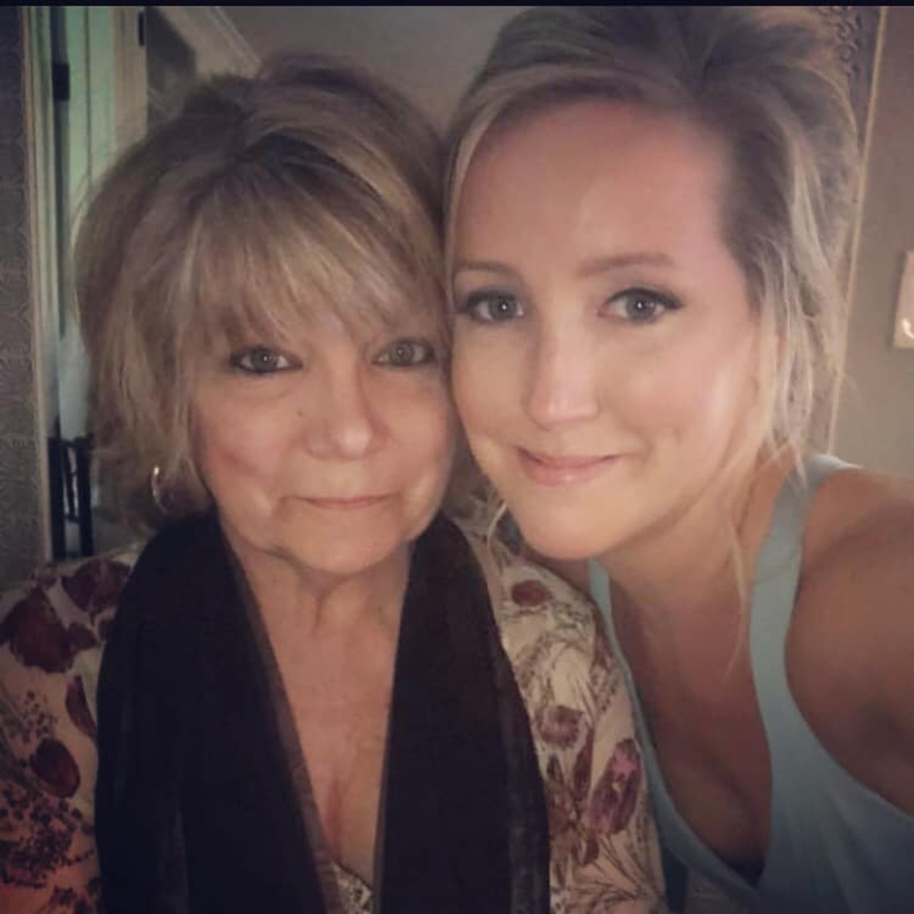 Meet your Posher, Joanie